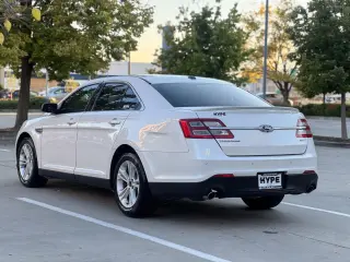 2015 Ford TAURUS