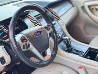 2015 Ford TAURUS