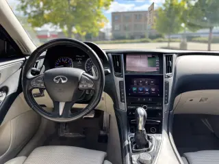 2015 Infiniti Q50