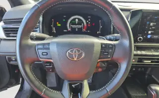 Toyota Camry 2025 SE 4dr Sedán