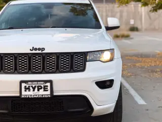 2019 Jeep GRAND CHEROKEE