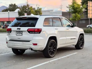 2019 Jeep GRAND CHEROKEE