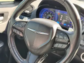 2016 Chrysler 300