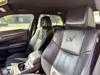 2016 Chrysler 300