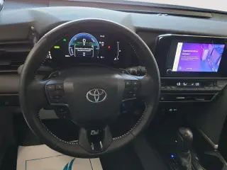Toyota Camry 2026 SE 4dr Sedán