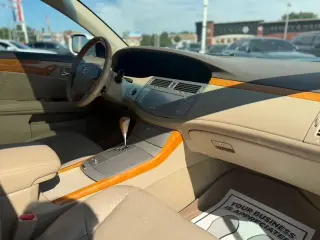 2006 Toyota AVALON