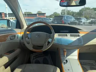 2006 Toyota AVALON