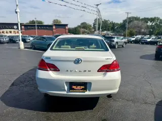 2006 Toyota AVALON