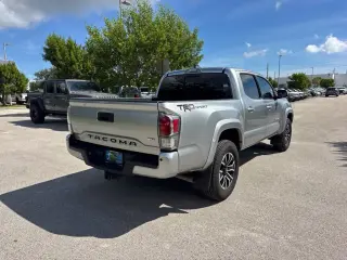 Toyota Tacoma 2022 4x2 TRD Sport 4dr Double Cab 5.0 ft SB