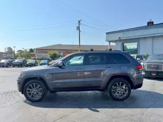 2016 Jeep GRAND CHEROKEE