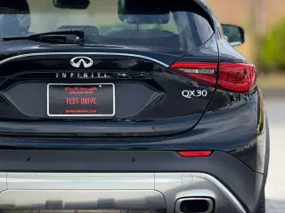 INFINITI QX30 2019 AWD Lujo 4dr Crossover