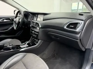 INFINITI QX30 2019 AWD Lujo 4dr Crossover