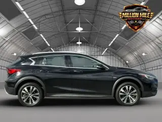 INFINITI QX30 2019 AWD Lujo 4dr Crossover
