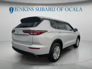 Mitsubishi Outlander 2024 ES 4dr SUV