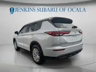 Mitsubishi Outlander 2024 ES 4dr SUV