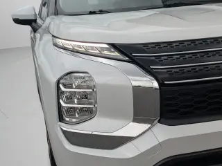 Mitsubishi Outlander 2024 ES 4dr SUV