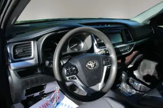 2016 Toyota HIGHLANDER