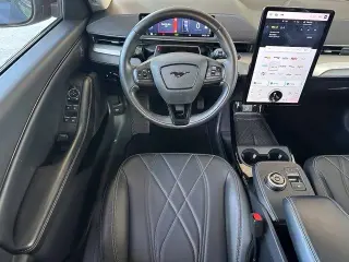 Ford Mustang Mach-E 2023 Select 4dr SUV