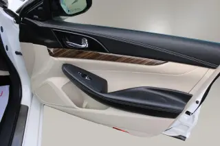 2018 Nissan MAXIMA