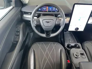 Ford Mustang Mach-E 2023 Select 4dr SUV