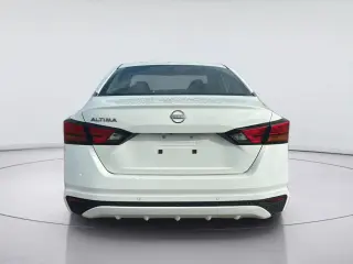 Nissan Altima 2025 2.5 SV 4dr Sedán