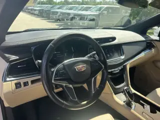 Cadillac XT5 2019 4dr SUV