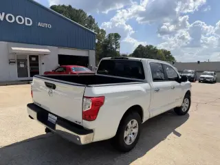 2018 NISSAN TITAN CREW CAB