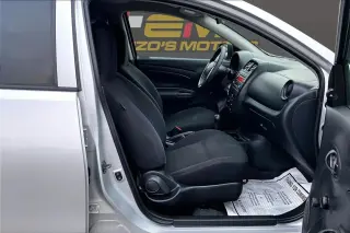 2015 Nissan VERSA