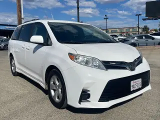 2018 Toyota SIENNA