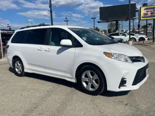 2018 Toyota SIENNA