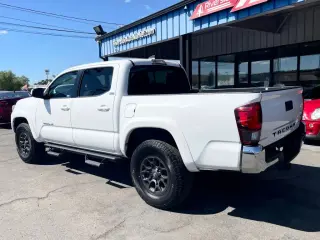2018 Toyota TACOMA DOUBLE CAB