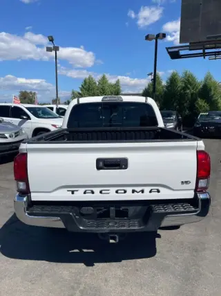 2018 Toyota TACOMA DOUBLE CAB