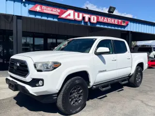 2018 Toyota TACOMA DOUBLE CAB