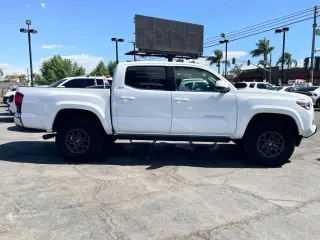 2018 Toyota TACOMA DOUBLE CAB