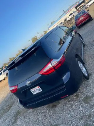 2019 Toyota SIENNA
