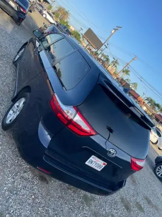 2019 Toyota SIENNA