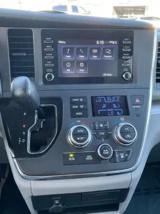 2019 Toyota SIENNA