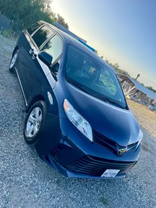 2019 Toyota SIENNA