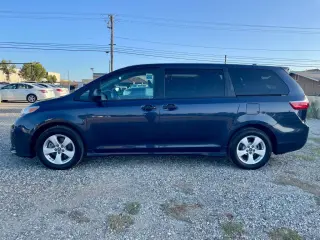 2019 Toyota SIENNA