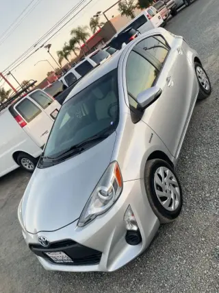 2015 Toyota PRIUS C