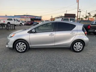 2015 Toyota PRIUS C