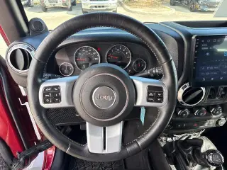 Jeep Wrangler Unlimited 2013 4x4 Sport 4dr SUV