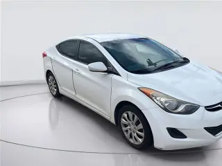 Hyundai ELANTRA 2012 GLS 4dr Sedan 6M