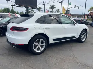 2018 Porsche MACAN