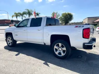 2018 Chevrolet SILVERADO 1500 CREW CAB