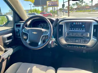 2018 Chevrolet SILVERADO 1500 CREW CAB