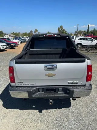 2011 Chevrolet SILVERADO 1500 CREW CAB