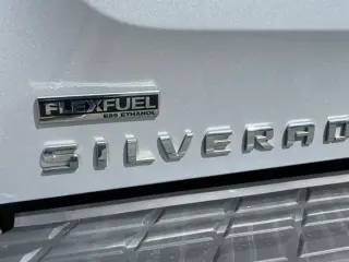 2011 Chevrolet SILVERADO 1500 CREW CAB