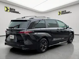 2025 Toyota SIENNA