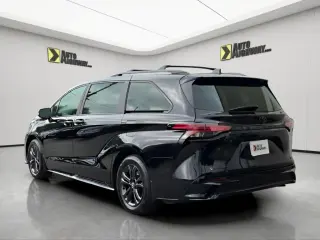 2025 Toyota SIENNA